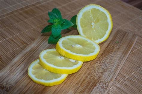 Как использовать лимон с кожурой в кулинарии и приготовлении напитков