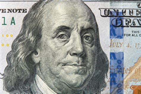Недоверие к 100 долларовой купюре