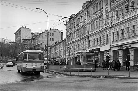 Нет необходимости искать такси на улице