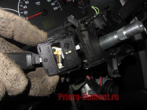 Повреждение переключателя поворотников